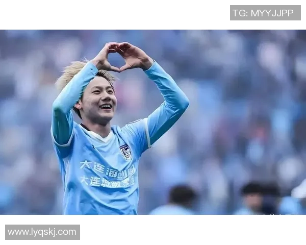 五号足球球星引领新风潮 未来足坛的璀璨新星逐梦征程