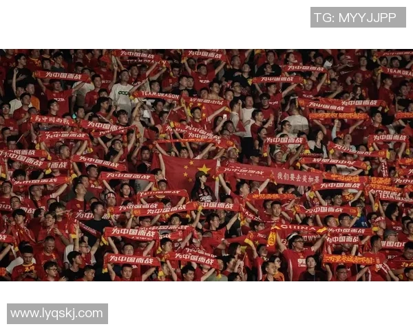 中国足球三大球星背后的成长故事与辉煌成就解析