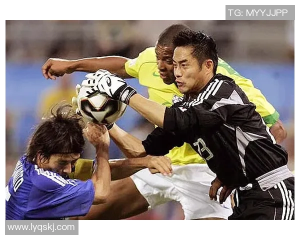 川口能忠：日本足球守门员的传奇之路与辉煌瞬间